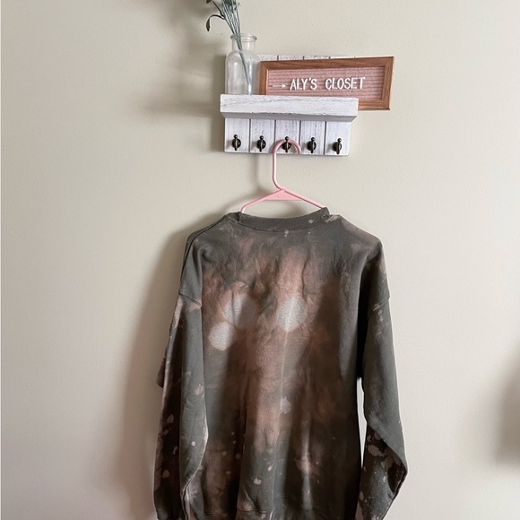 NWT Designer inspired sweatshirt ⭐️ - Picture 4 of 4